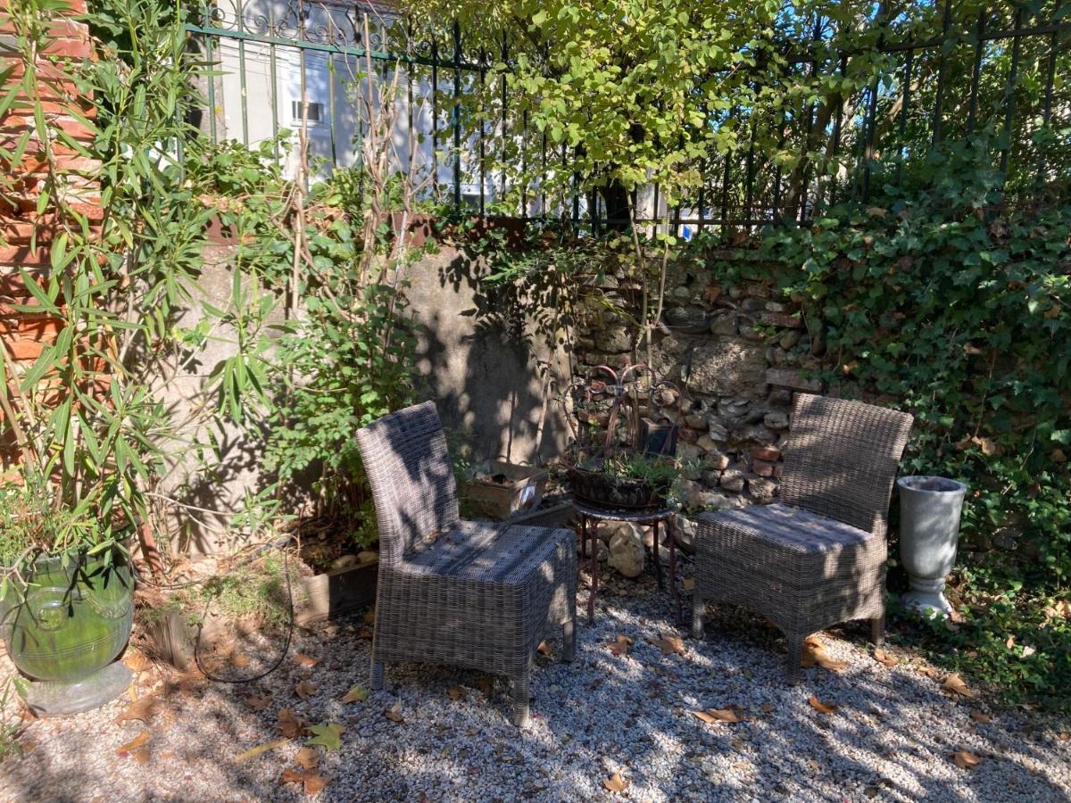 16 Bis-Gite-Hotel-Studio Marssac-sur-Tarn 外观 照片